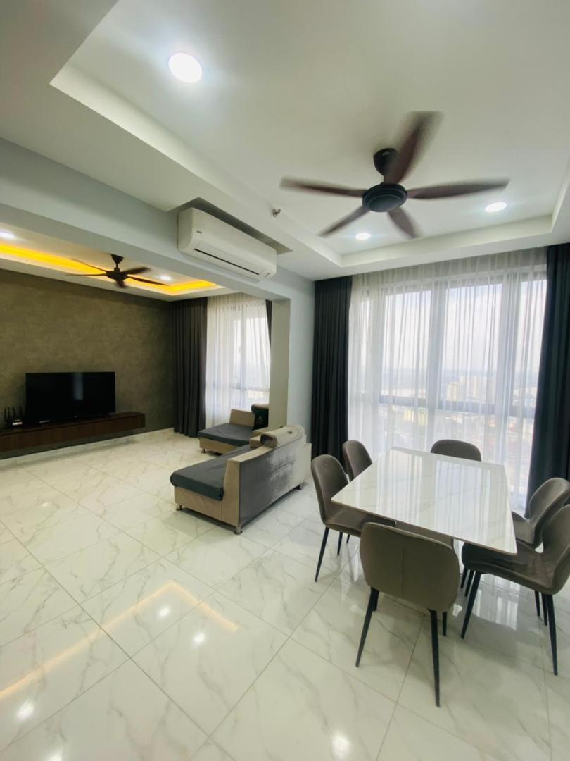 2Br Premium Suites Troika Kota Bharu By Aghome Esterno foto